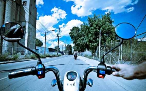 activity Visite guidée privée de Montréal en scooter électrique en français