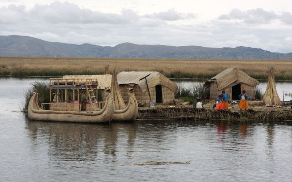 Naviguez sur le Lac Titicaca