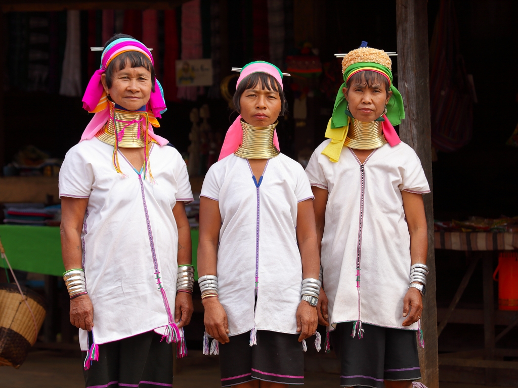 Sur les terres Padaung