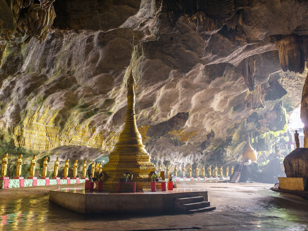 Grottes sacrées et temples perchés