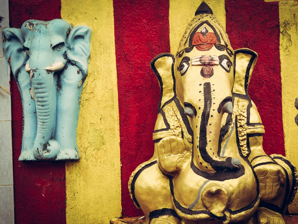 Ayubowan Sri Lanka !
