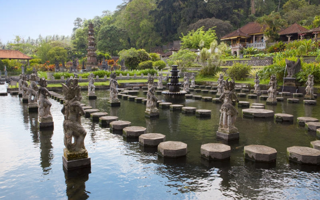 Transfert vers Lovina et découverte des terres de l’Est de Bali