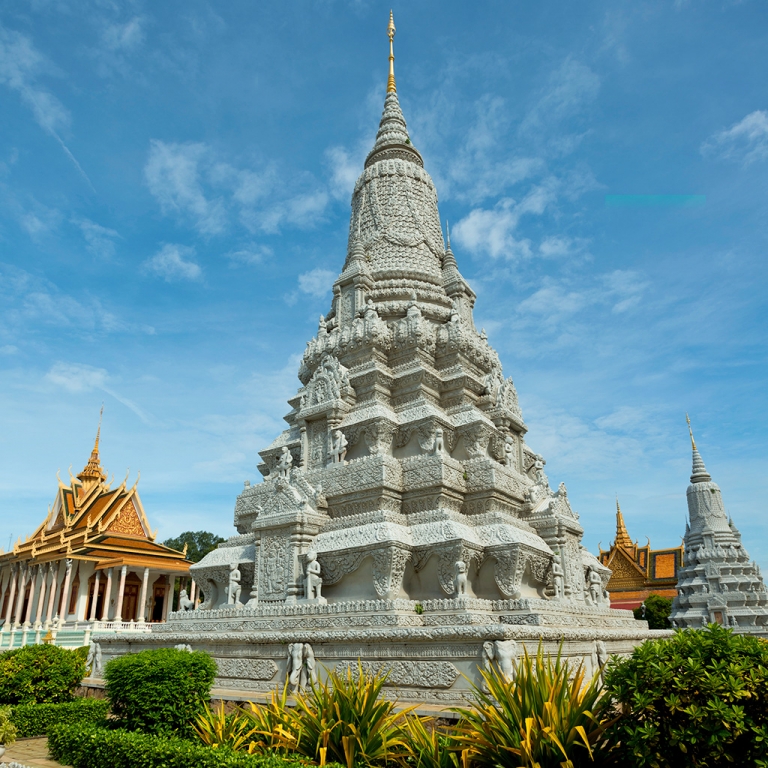 Arrivée à Phnom Penh et première découverte