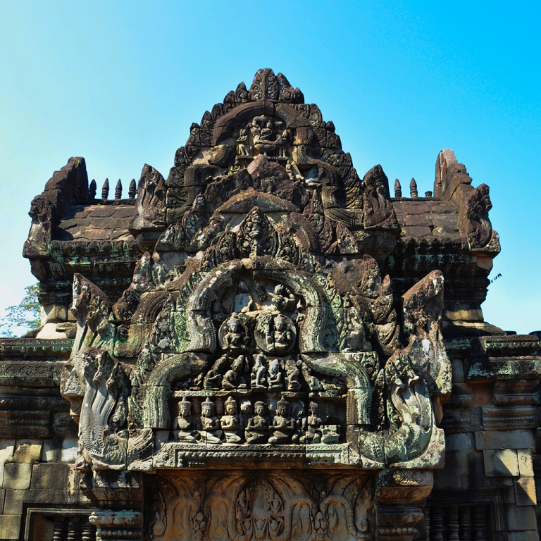 Les bas-reliefs d’Angkor et son atmosphère lacustre !