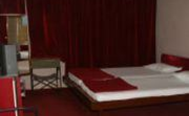 Hotel Bhuranpur