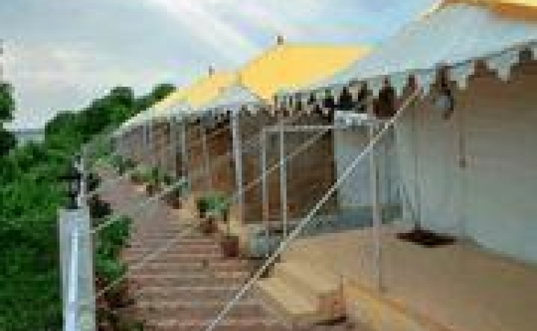 Hotel Maheshwar