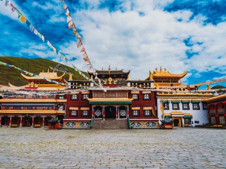 Monastère de Sakya, premier temple de la secte Sakya
