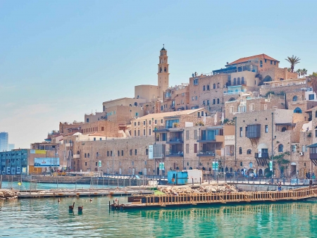 En remontant le long de la Méditerranée