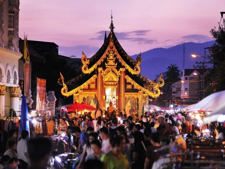 Marchés artisanaux et quartier colonial de Chiang Mai
