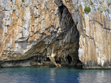 Mystères et trésors des grottes de Mulu