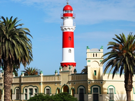 Contrastes de la capitale namibienne et envol pour la France (135 kms)
